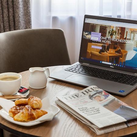 Rochestown Lodge Hotel ดุนเลรี ภายนอก รูปภาพ