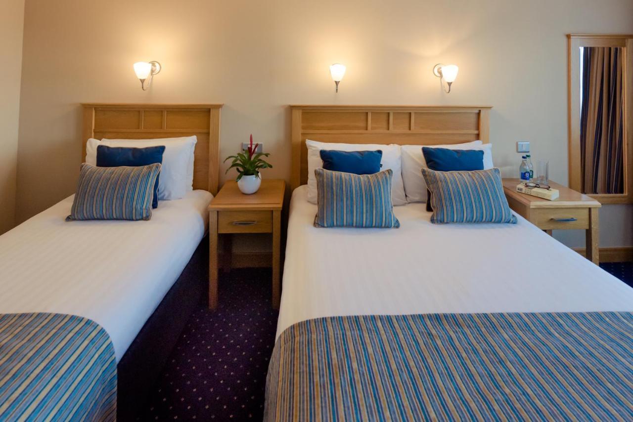 Rochestown Lodge Hotel ดุนเลรี ภายนอก รูปภาพ