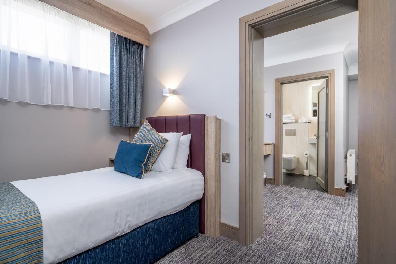 Rochestown Lodge Hotel ดุนเลรี ภายนอก รูปภาพ