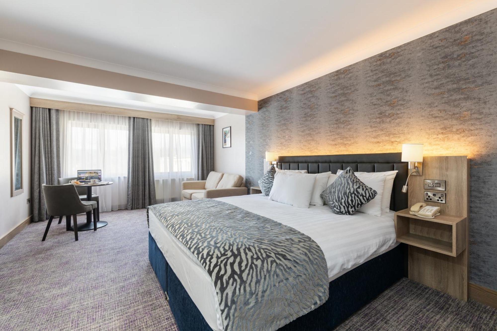 Rochestown Lodge Hotel ดุนเลรี ภายนอก รูปภาพ