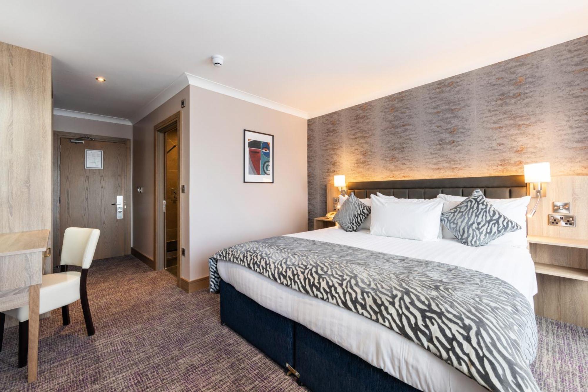 Rochestown Lodge Hotel ดุนเลรี ภายนอก รูปภาพ