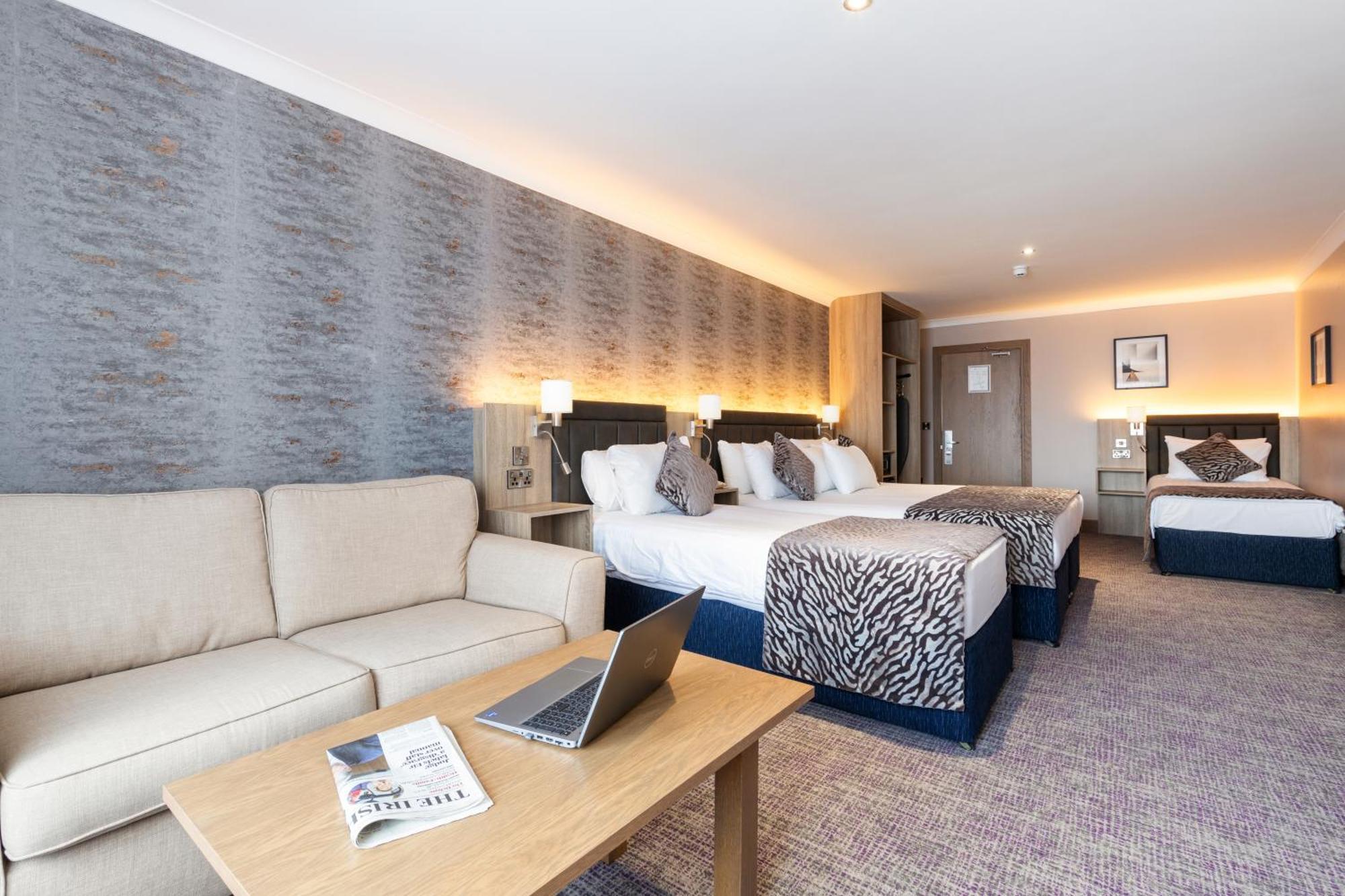 Rochestown Lodge Hotel ดุนเลรี ภายนอก รูปภาพ