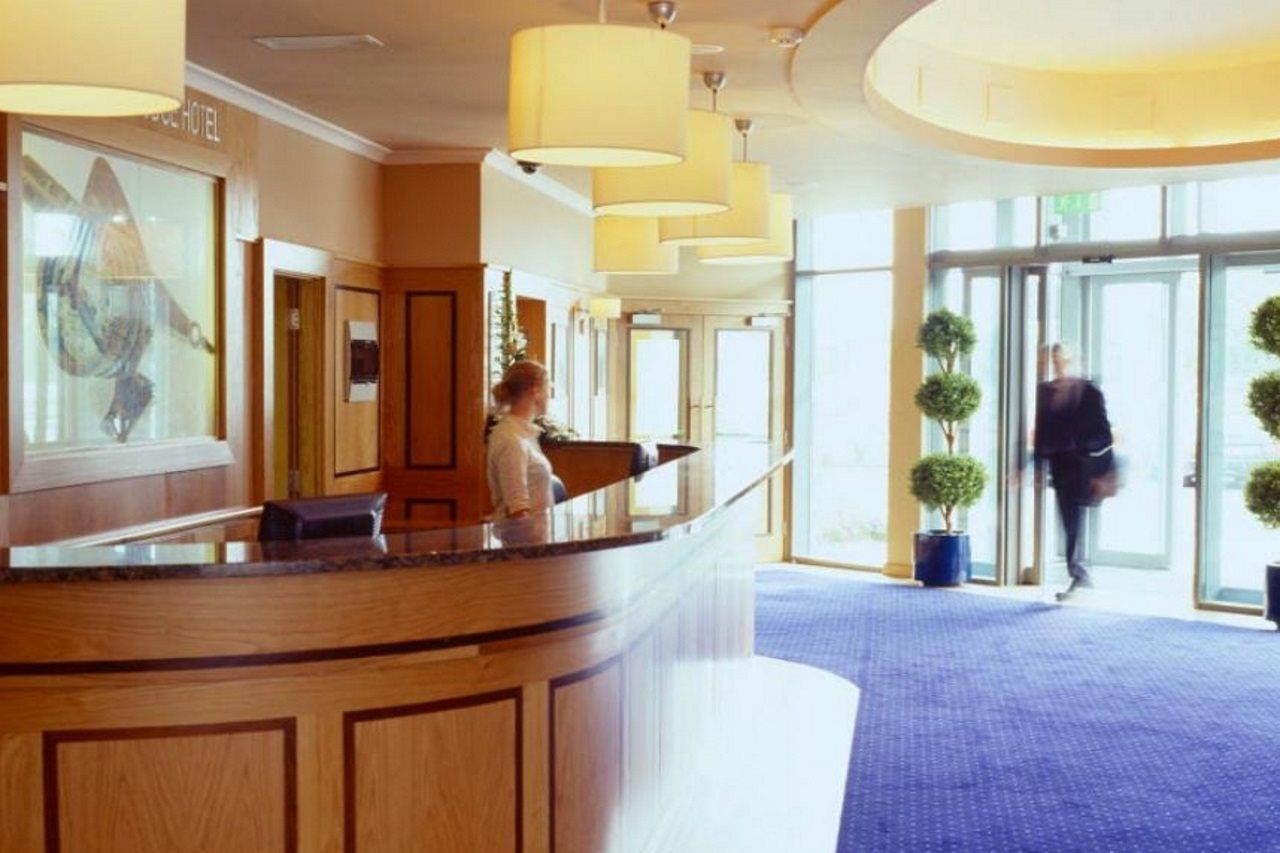 Rochestown Lodge Hotel ดุนเลรี ภายนอก รูปภาพ